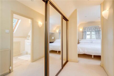 Lodge- Dressing Room