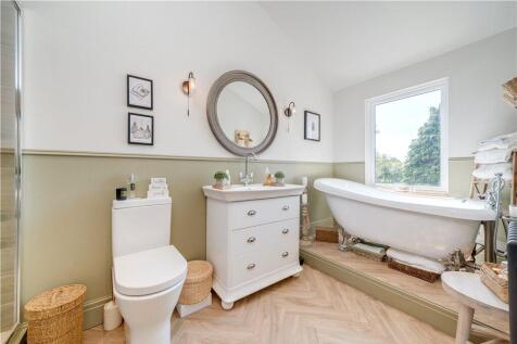 Master En-Suite