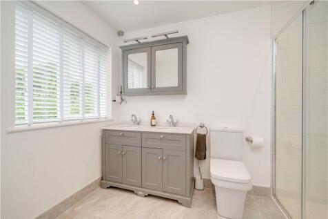 Master En-Suite
