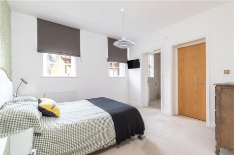 Light &amp; Spacious