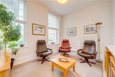 Kitchen Sitting Area