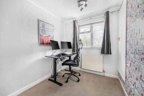 Bedroom/Study