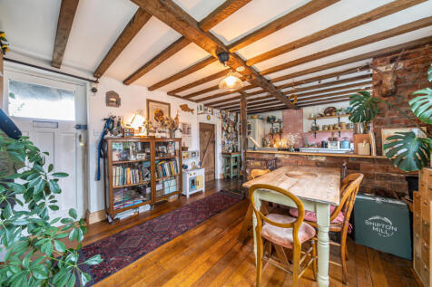 Kitchen/Dining