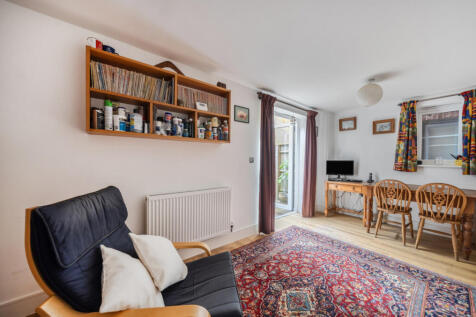 Bedroom/Reception