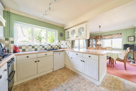 Kitchen/Dining