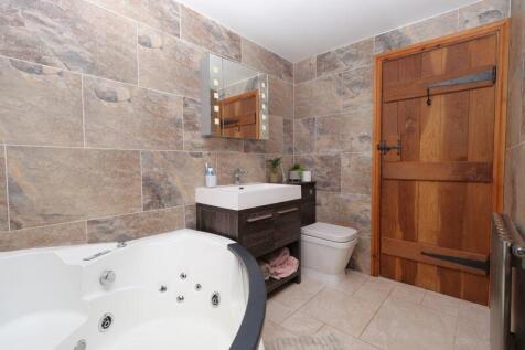 Ground Floor Bathroom