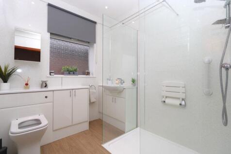 Bedroom 1 - En-Suite
