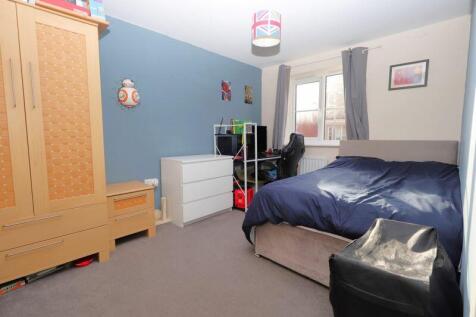 Bedroom 3 (First Floor)