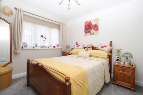 Bedroom 2/3