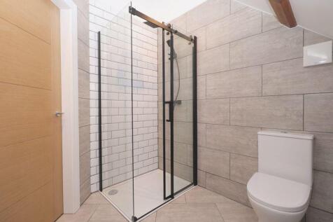Master Bedroom En-Suite