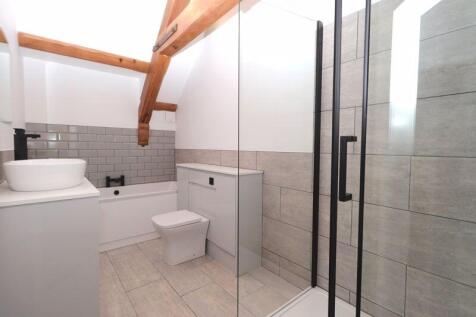 First Floor Family Bathroom