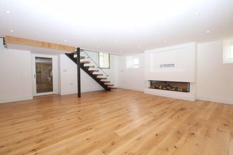 Lounge / Living Area 
