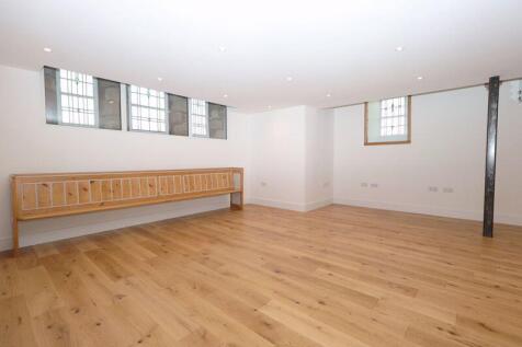 Lounge / Living Area 