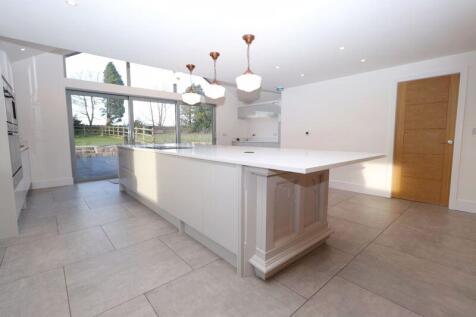 Dining Kitchen Area 