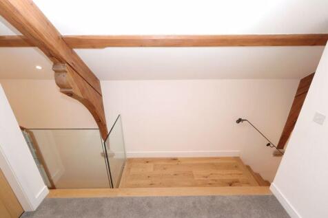 Mezzanine / Landing
