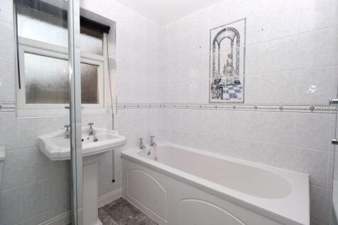 First Floor Family Bathroom