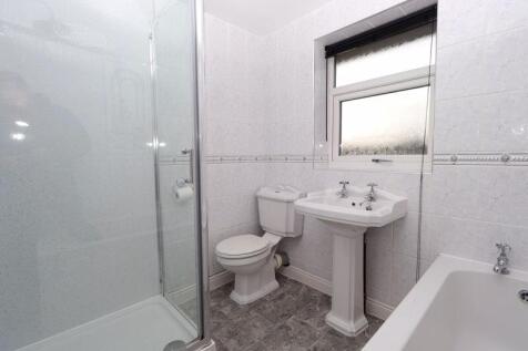First Floor Family Bathroom