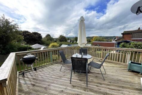 Rear Raised Decked Area 