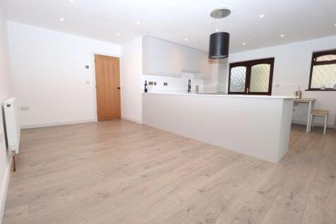Open Plan Kitchen &amp; Lounge Area 