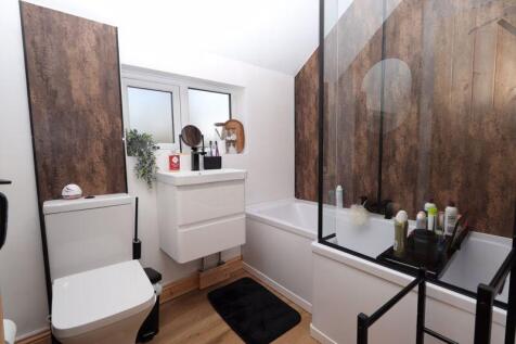 First Floor Family Bathroom