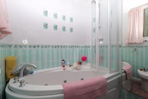 First Floor Bathroom