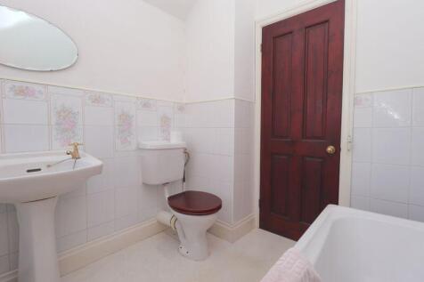 First Floor Bathroom