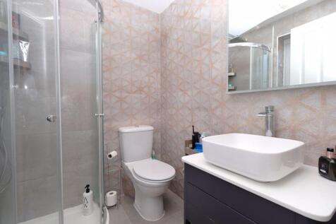 En-Suite (Ground Floor)