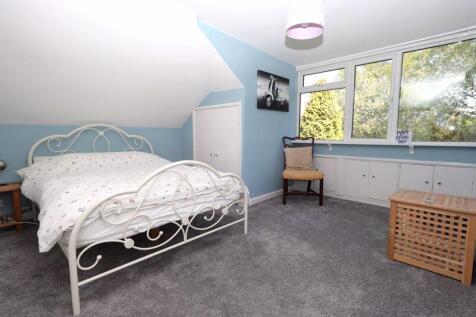 Bedroom 2 (First Floor)