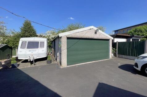 Double Garage 