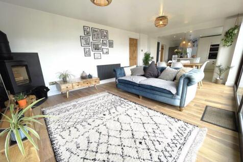 Kitchen/Diner/Living Area 
