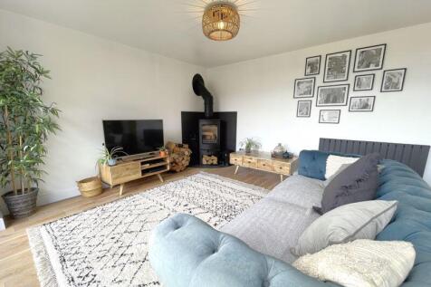 Kitchen/Diner/Living Area 