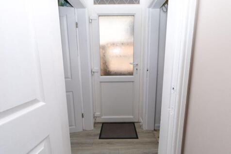 Side Hall 