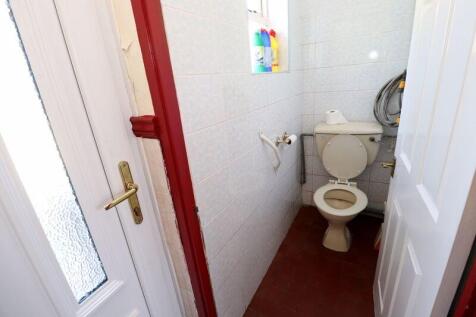 Ground Floor Cloakroom /W.C