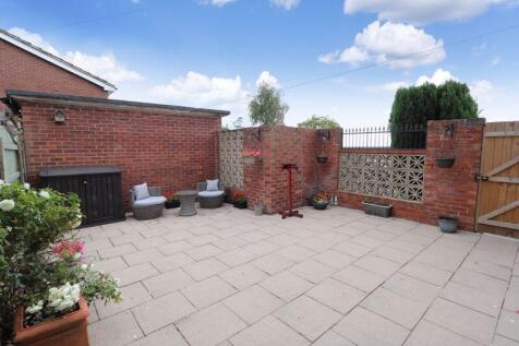 Rear Patio Garden