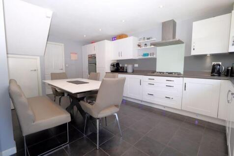 Dining Kitchen (Ground Floor)