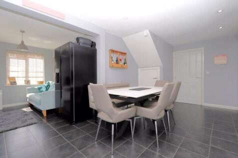 Dining Kitchen &amp; Family Room (Gro...