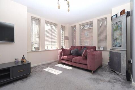 Lounge (Ground Floor)