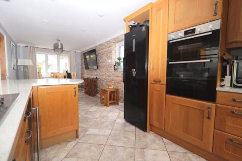 Through Dining Kitchen 