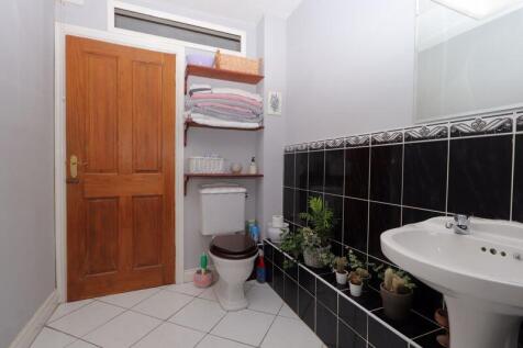 Ground Floor Family Bathroom