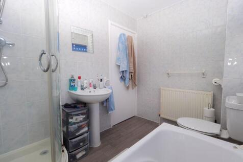 First Floor Family Bathroom