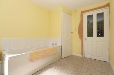 First Floor Family Bathroom