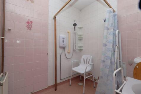 Ground Floor Wetroom 