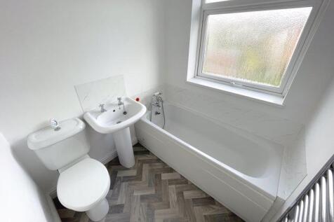 First Floor Family Bathroom