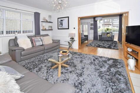 LOUNGE &amp; SITTING ROOM