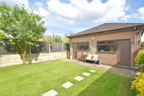 LOWER REAR GARDEN