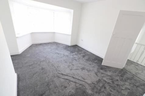 FRONT BEDROOM
