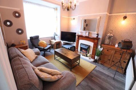 FRONT ROOM