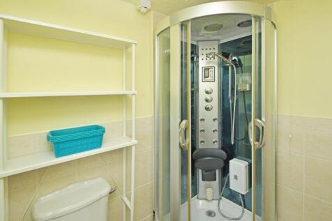EN SUITE SHOWER