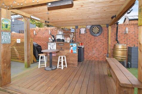 GARDEN BAR AREA