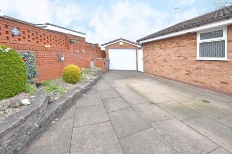 DRIVEWAY &amp; GARAGE
